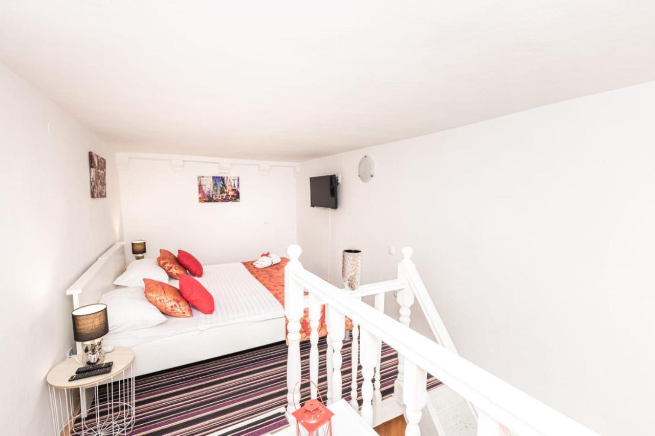 Heart Of Old Town Apartment *