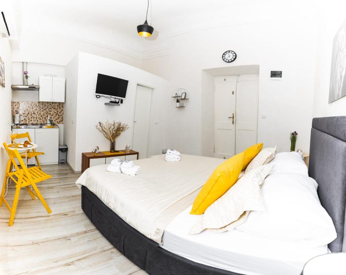 Heart Of Old Town Apartman *